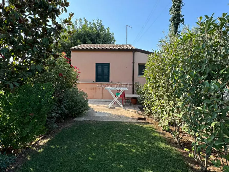 Immagine 19 di Villa in vendita  a Modica