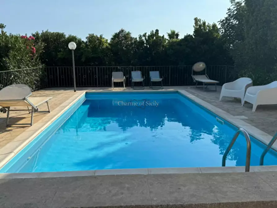 Immagine 21 di Villa in vendita  a Modica