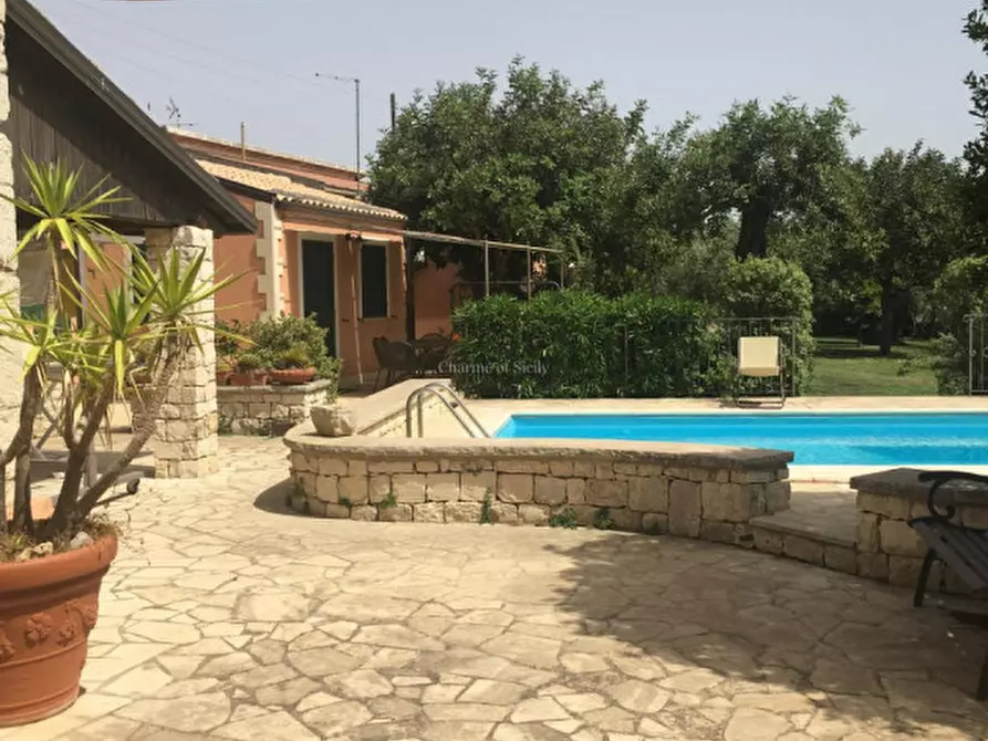 Immagine 35 di Villa in vendita  a Modica