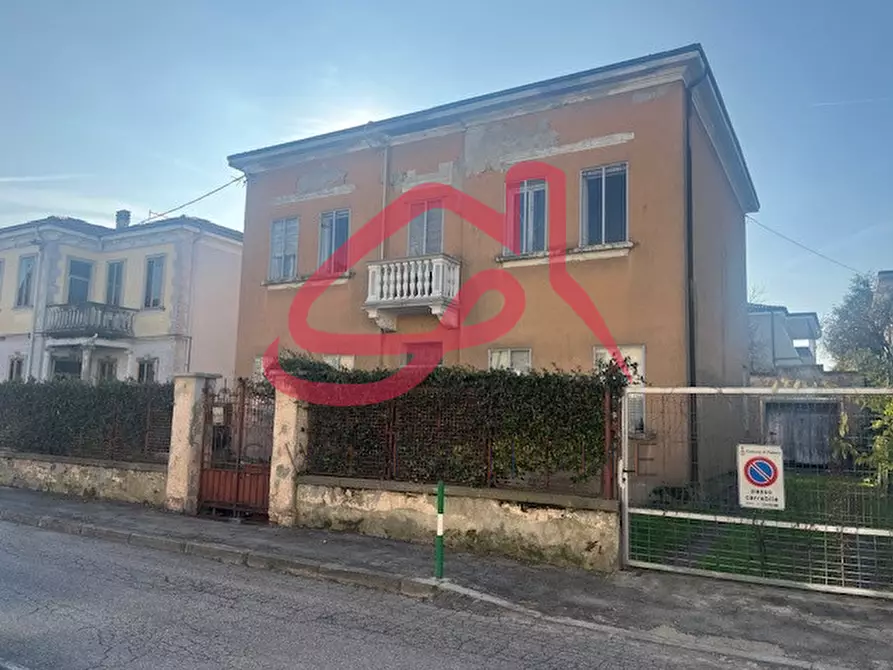 Immagine 3 di Casa indipendente in vendita  in via Bernina a Padova