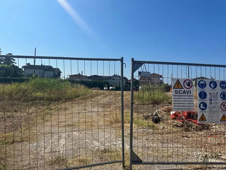 Immagine 2 di Terreno in vendita  in STRADONE LA RIZZA a Verona