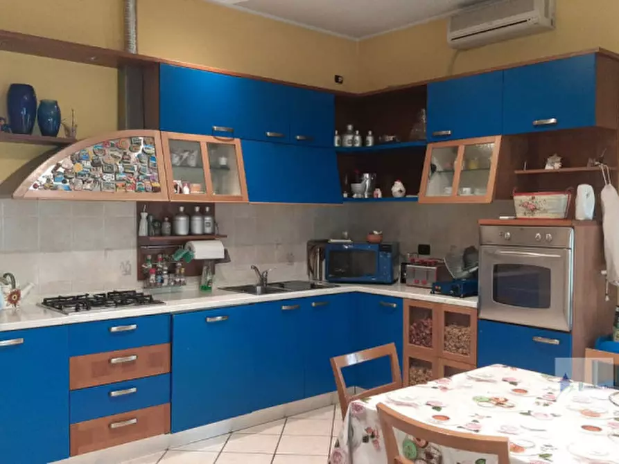 Immagine 1 di Casa bifamiliare in vendita  in Via dei campioni a Castano Primo