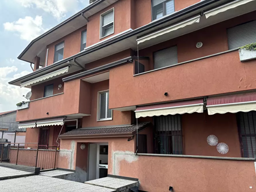 Immagine 1 di Appartamento in vendita  in via Adige 5/1 a Lainate