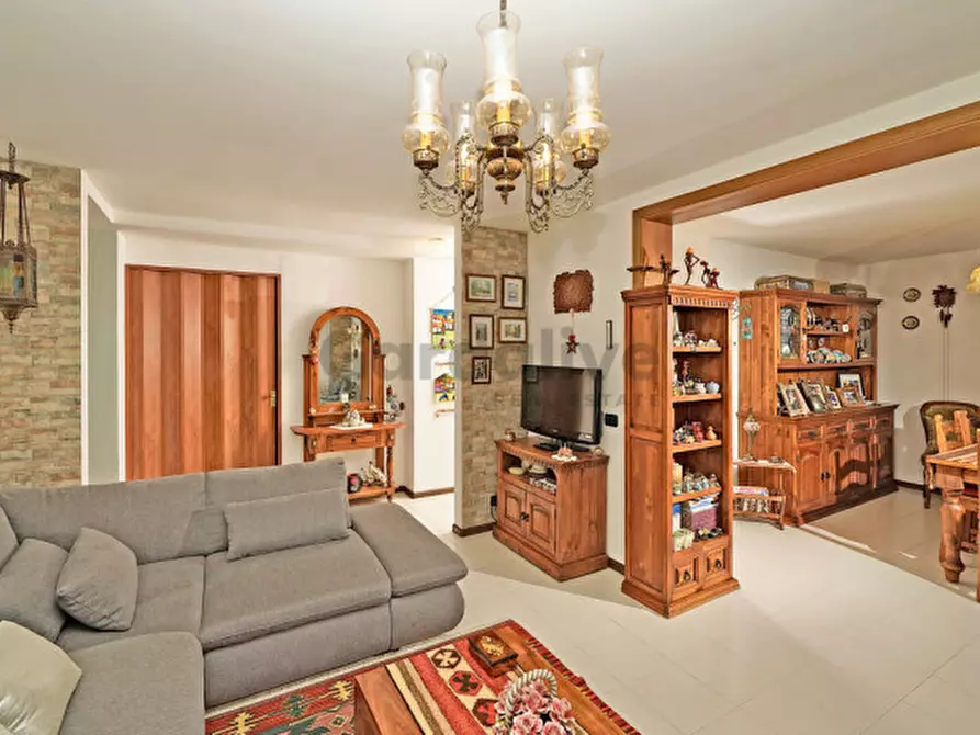 Immagine 6 di Appartamento in vendita  in Via Erta di Ustecchio 20 a Tremosine