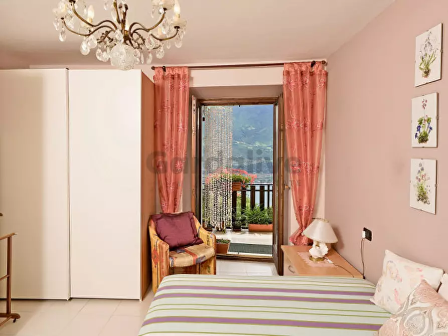 Immagine 9 di Appartamento in vendita  in Via Erta di Ustecchio 20 a Tremosine