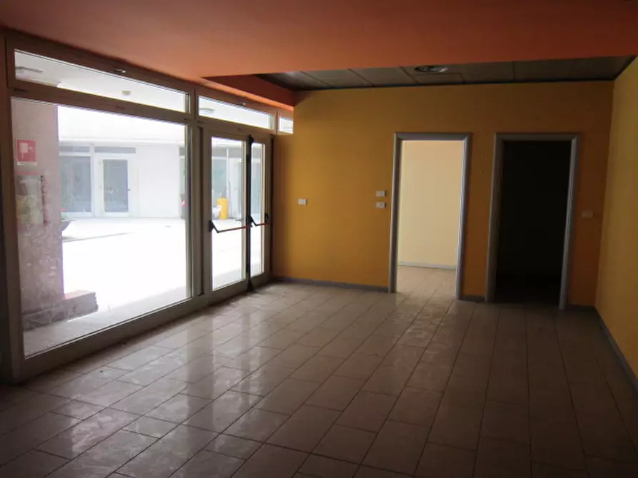 Immagine 14 di Ufficio in vendita  in Chiari via Brescia 35 a Chiari