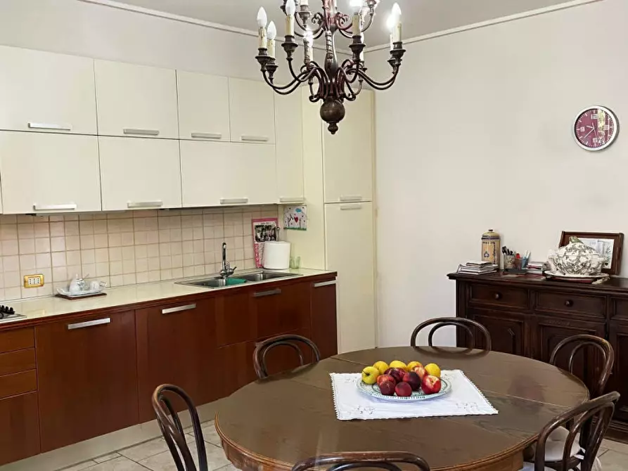 Immagine 13 di Villa in vendita  in via vicina a Desenzano Del Garda