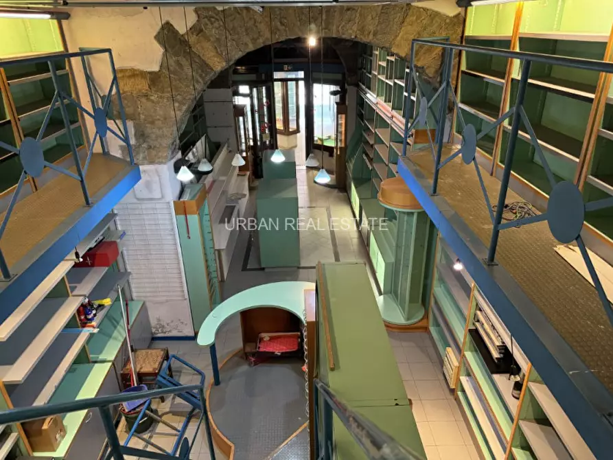 Immagine 4 di Negozio in affitto  in Via Mazzini 44/E a Trieste