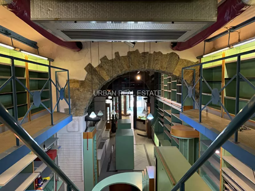 Immagine 5 di Negozio in affitto  in Via Mazzini 44/E a Trieste