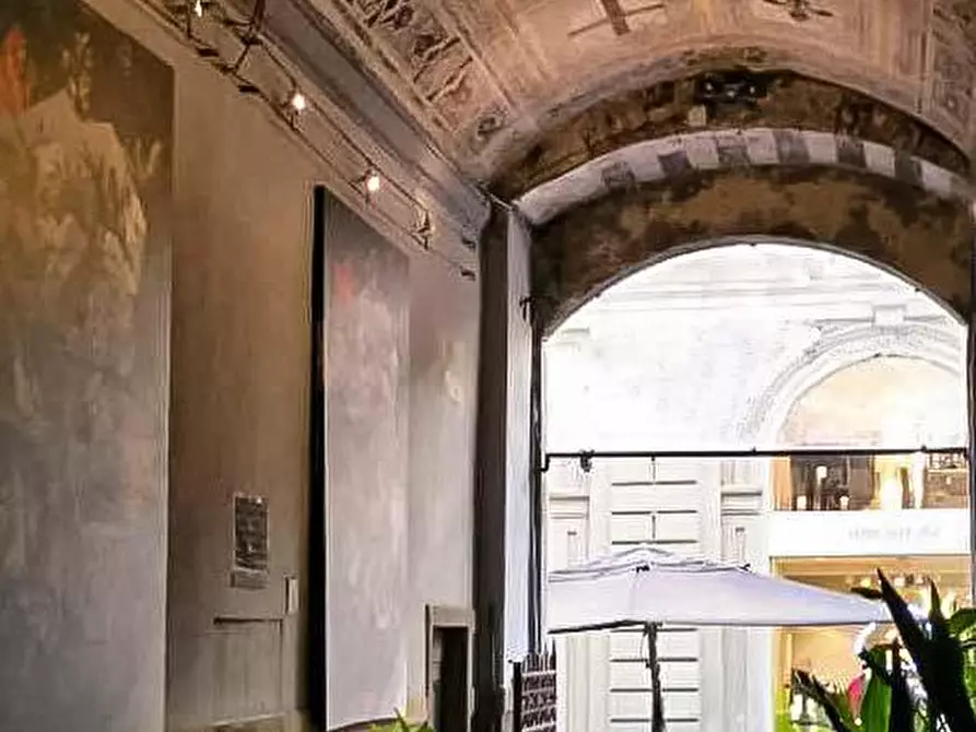 Immagine 6 di Appartamento in vendita  in VIA CALZAIUOLI a Firenze