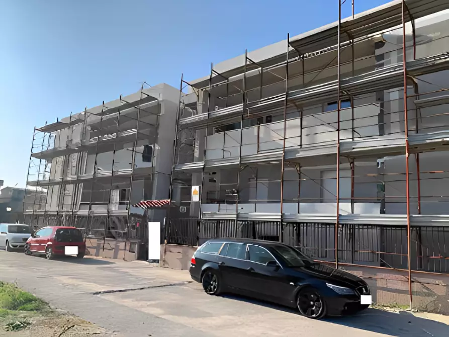 Immagine 8 di Attività commerciale in vendita  in Via Alessandria, n.31/b a Castel Volturno