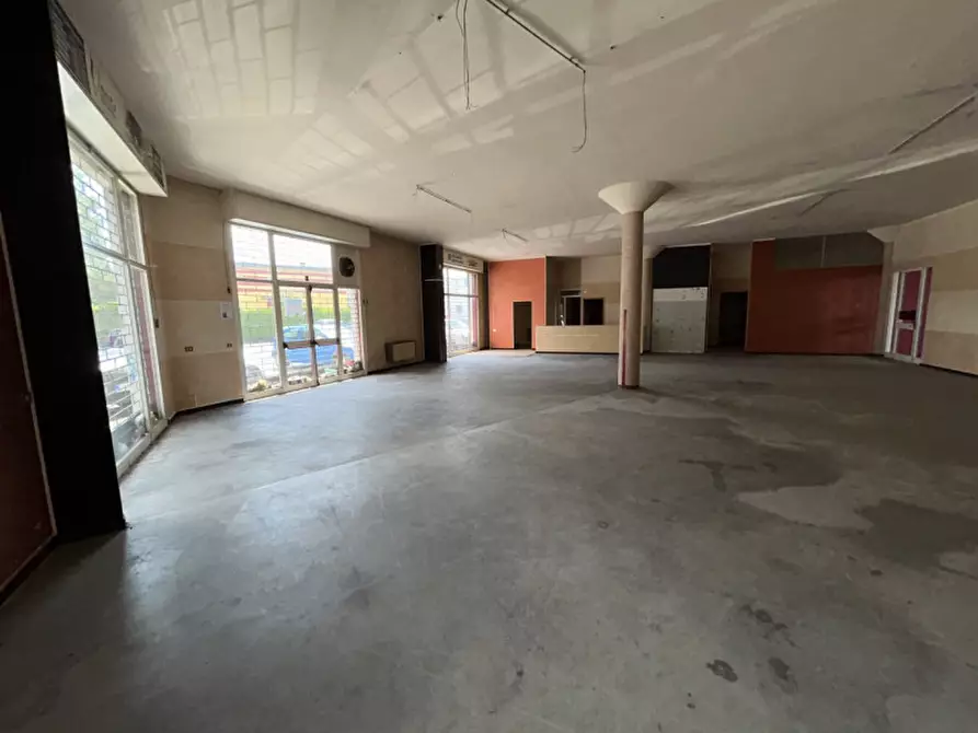 Immagine 2 di Palazzo in vendita  a Chiari