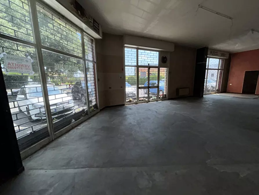 Immagine 3 di Palazzo in vendita  a Chiari