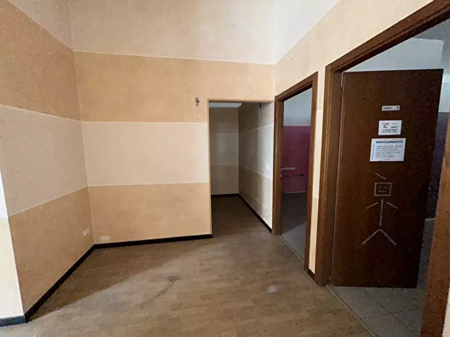Immagine 10 di Palazzo in vendita  a Chiari