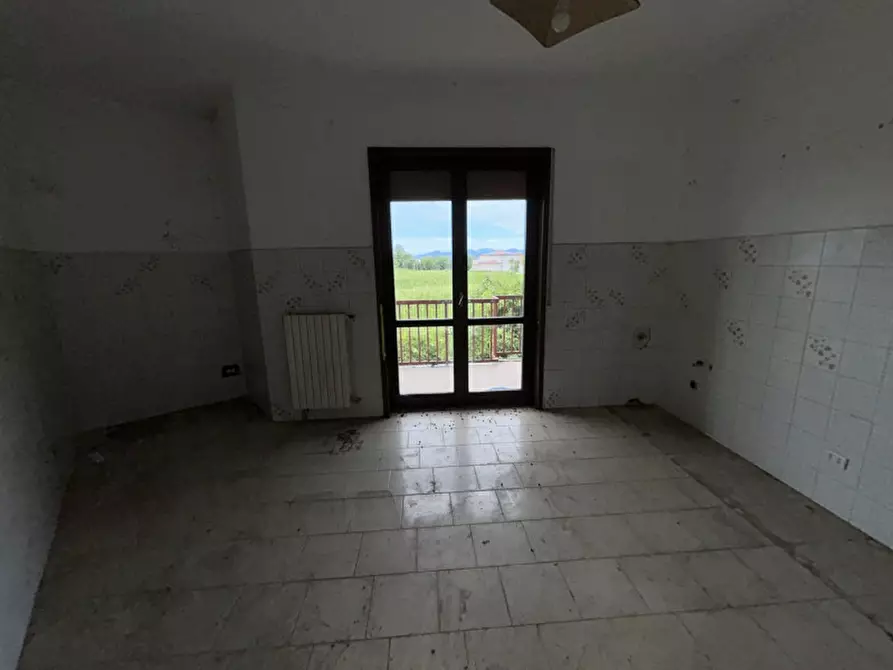 Immagine 45 di Palazzo in vendita  a Chiari