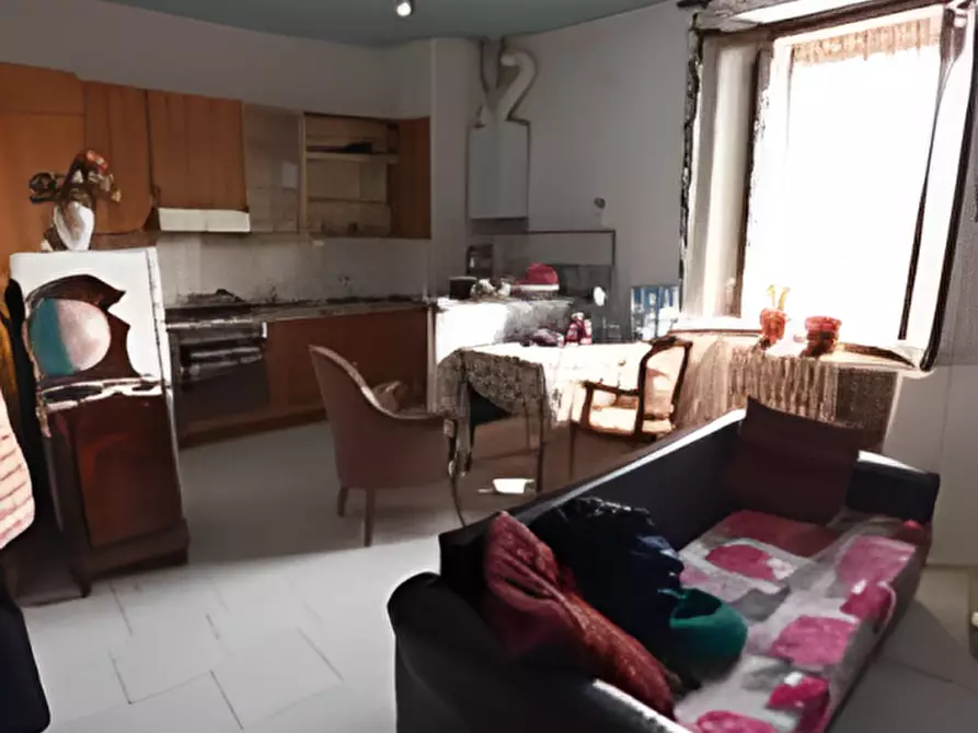 Immagine 3 di Appartamento in vendita  in via Roma 11 a Carnate