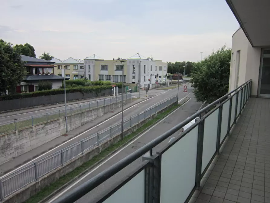 Immagine 2 di Ufficio in vendita  in Chiari via Brescia 43 a Chiari