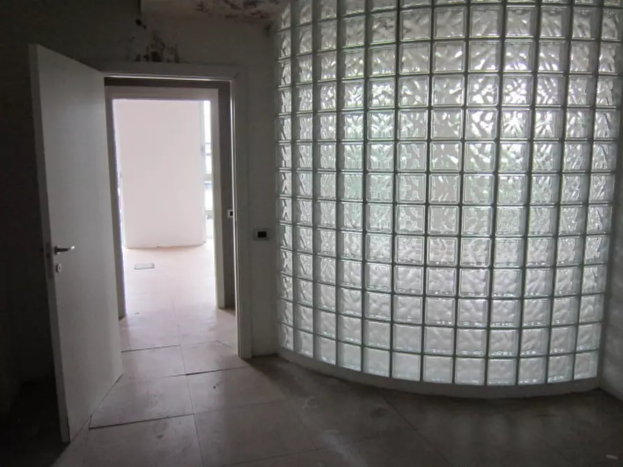 Immagine 7 di Ufficio in vendita  in Chiari via Brescia 43 a Chiari