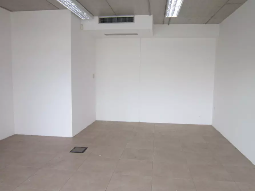 Immagine 12 di Ufficio in vendita  in Chiari via Brescia 43 a Chiari