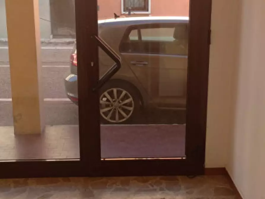 Immagine 7 di Negozio in affitto  a Monselice