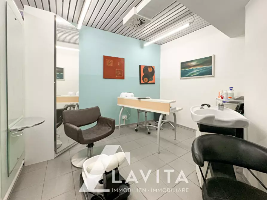 Immagine 7 di Attività commerciale in vendita  in via della visitazione a Bolzano