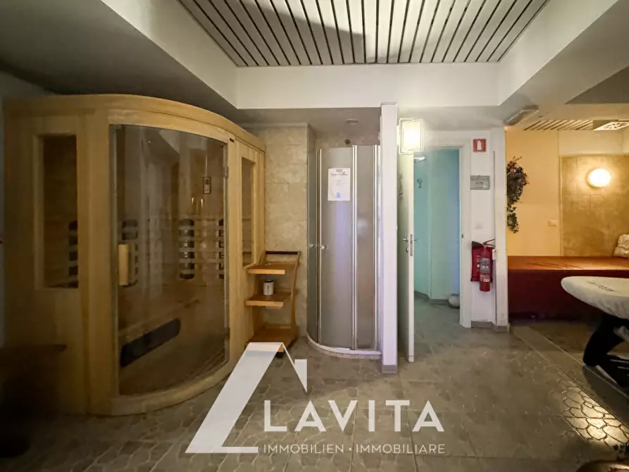 Immagine 10 di Attività commerciale in vendita  in via della visitazione a Bolzano