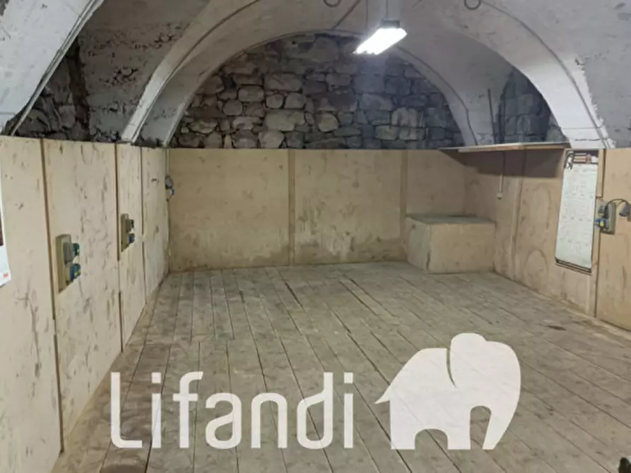 Immagine 2 di Cantina in affitto  a Ora .Auer.