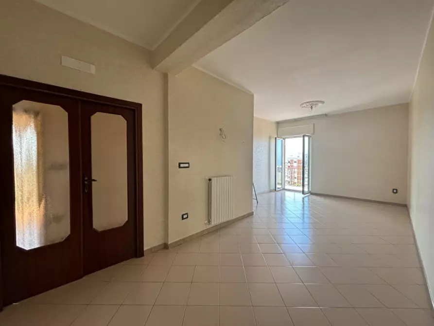 Immagine 1 di Appartamento in vendita  in VIA ALCIDE DE GASPERI N°88 a Torre Del Greco