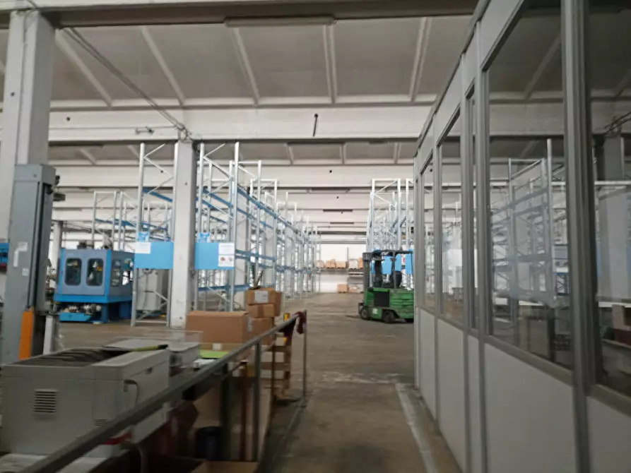 Immagine 6 di Capannone industriale in vendita  in Via Brustolon a Abano Terme