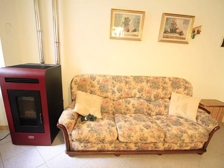 Immagine 7 di Appartamento in vendita  in Frazione Andogno a San Lorenzo Dorsino