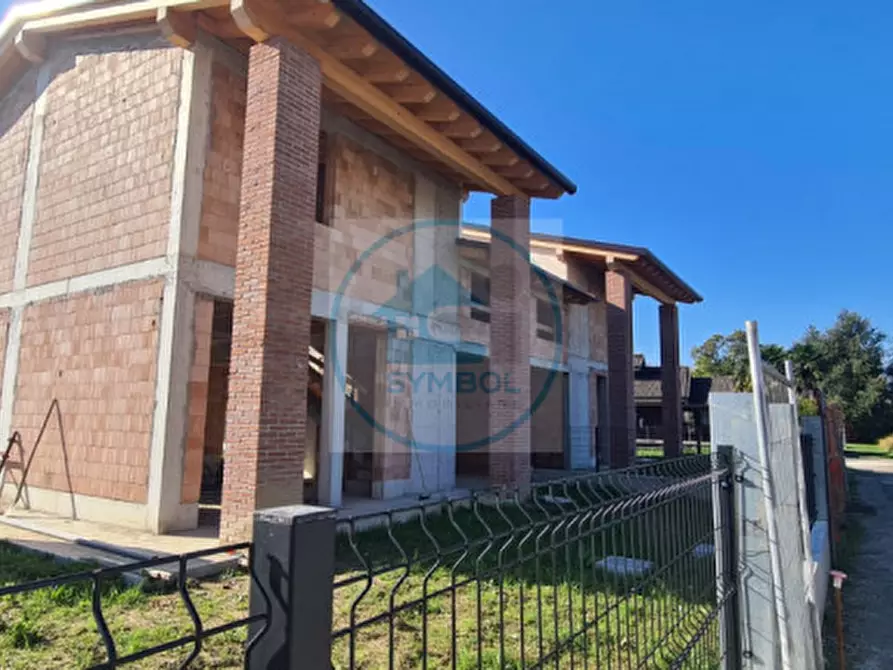 Immagine 3 di Casa bifamiliare in vendita  in VIA FRUSTA a Salzano