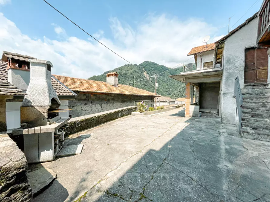 Immagine 9 di Villetta a schiera in vendita  in via San Giulio a Loreglia