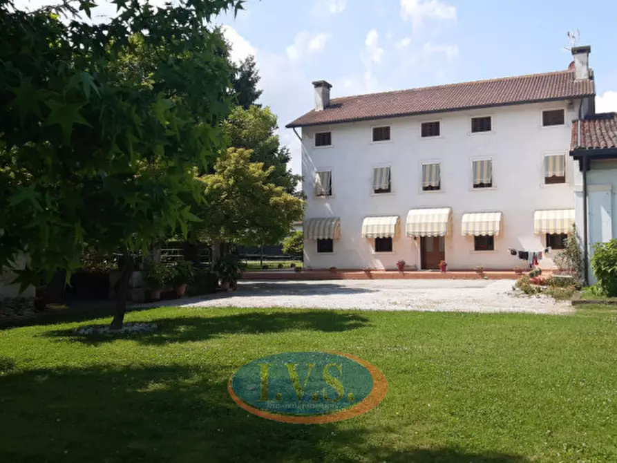 Immagine 2 di Villa in vendita  in Via D. Cattaneo nr 1 a Montegalda