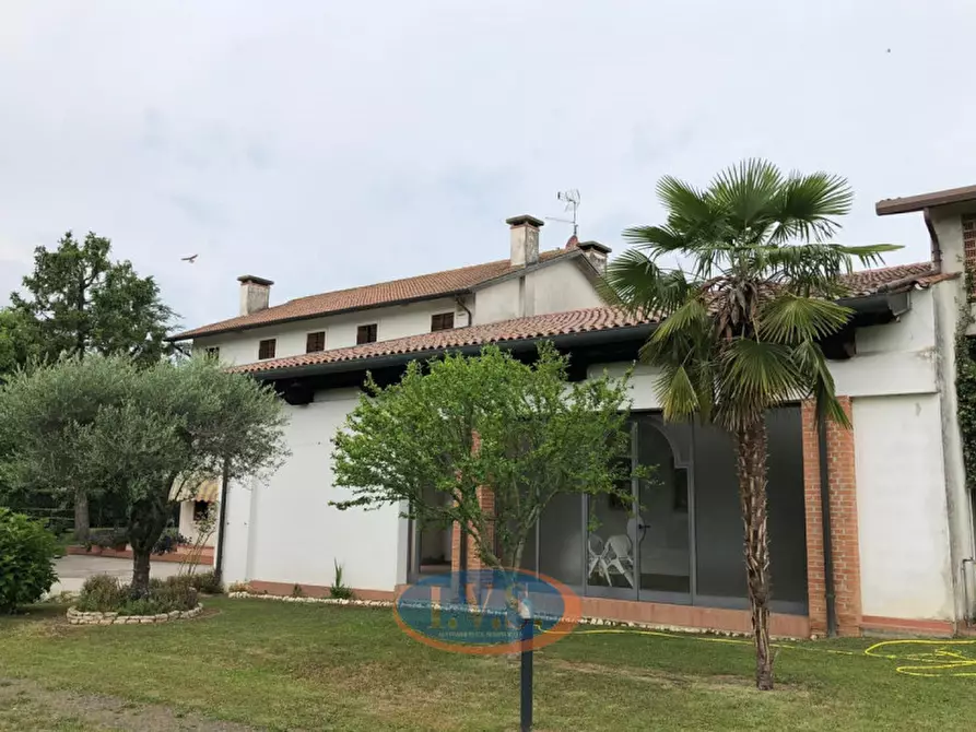 Immagine 8 di Villa in vendita  in Via D. Cattaneo nr 1 a Montegalda