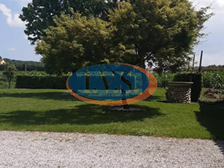 Immagine 12 di Villa in vendita  in Via D. Cattaneo nr 1 a Montegalda