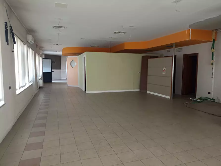 Immagine 11 di Ufficio in affitto  in via Galileo Galilei a Teolo