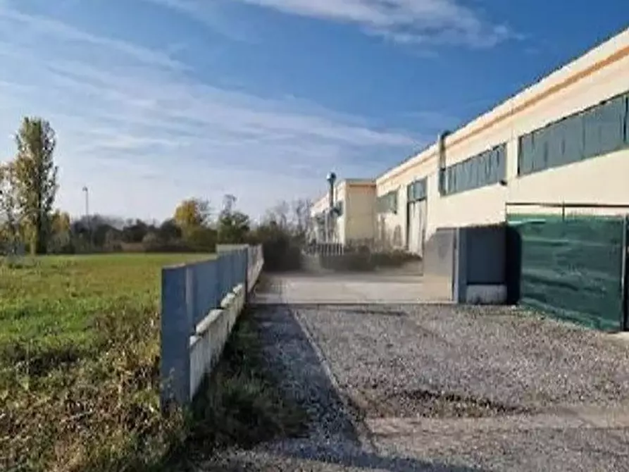 Immagine 1 di Capannone industriale in vendita  in Via Negrelli, 22 a Paese