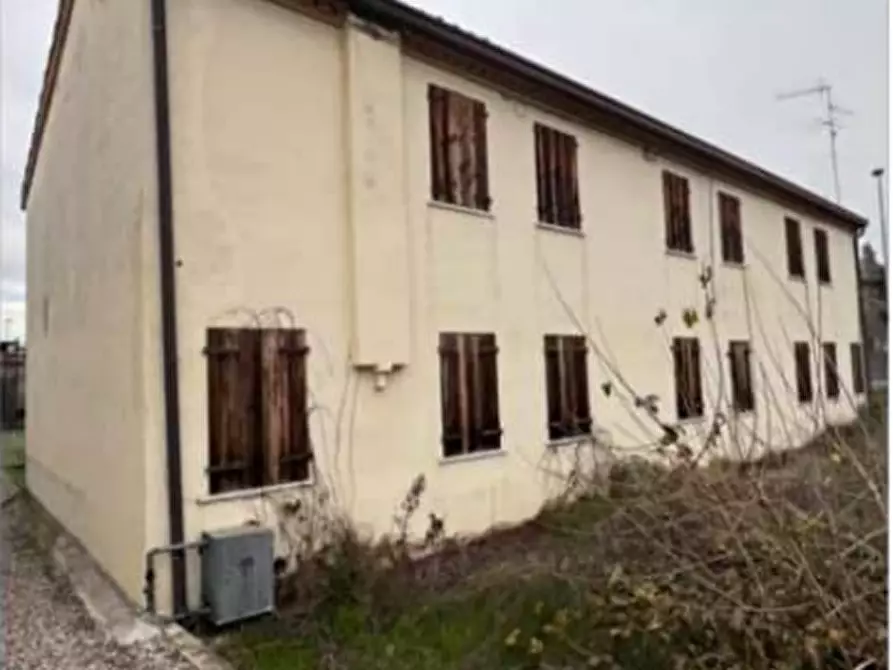 Immagine 1 di Appartamento in vendita  in VIA GENNARI 6 a Albaredo D'adige