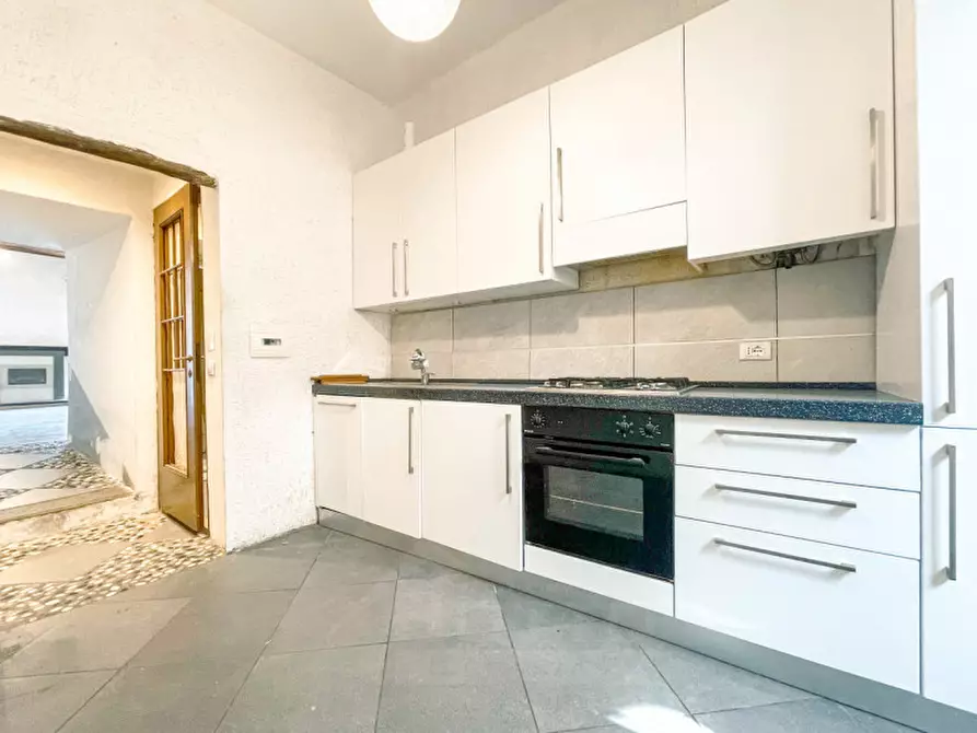 Immagine 9 di Appartamento in vendita  in via Bersani a Orta San Giulio