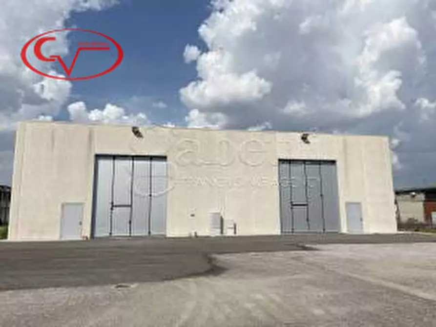 Immagine 4 di Laboratorio in vendita  in Montevarchi Nord a Montevarchi