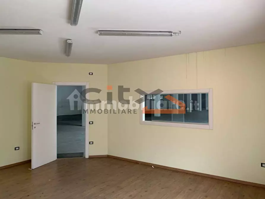 Immagine 5 di Capannone industriale in affitto  in Cassola via Monte Asolon a Cassola