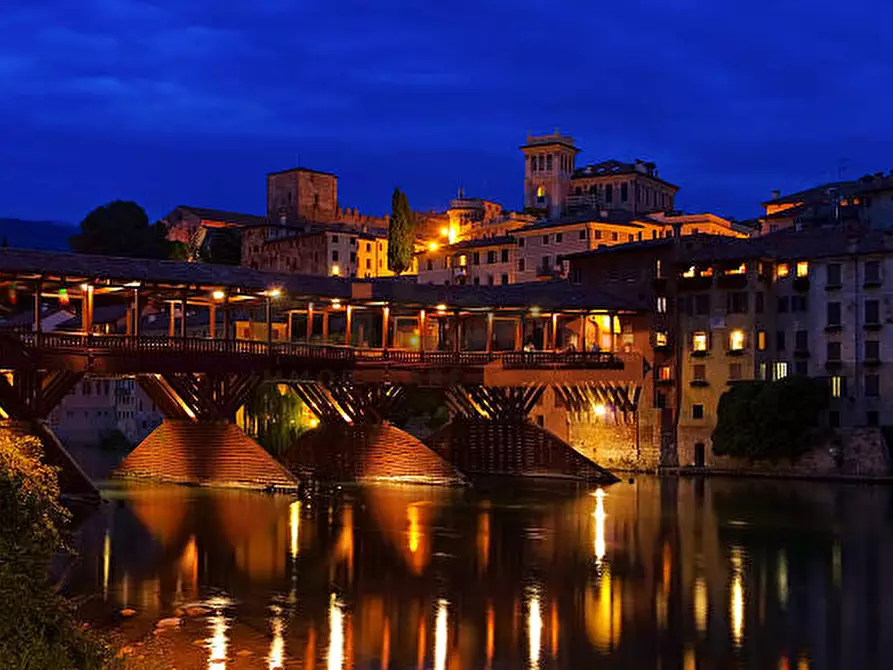 Immagine 7 di Terreno in vendita  a Romano D'ezzelino