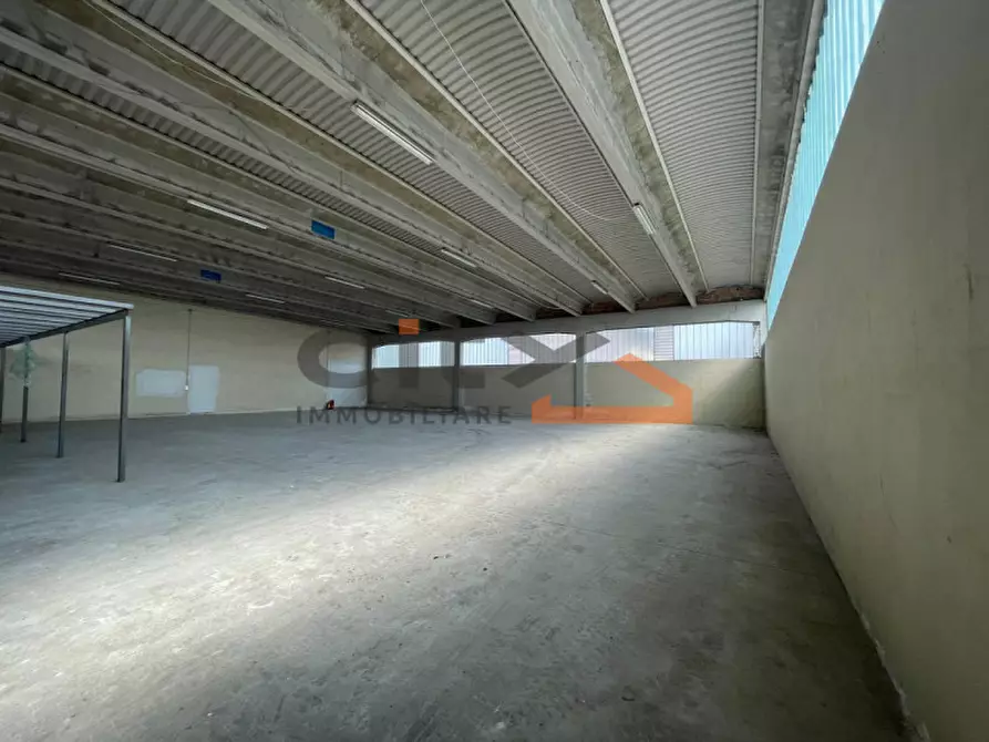 Immagine 9 di Capannone industriale in vendita  a Rosà