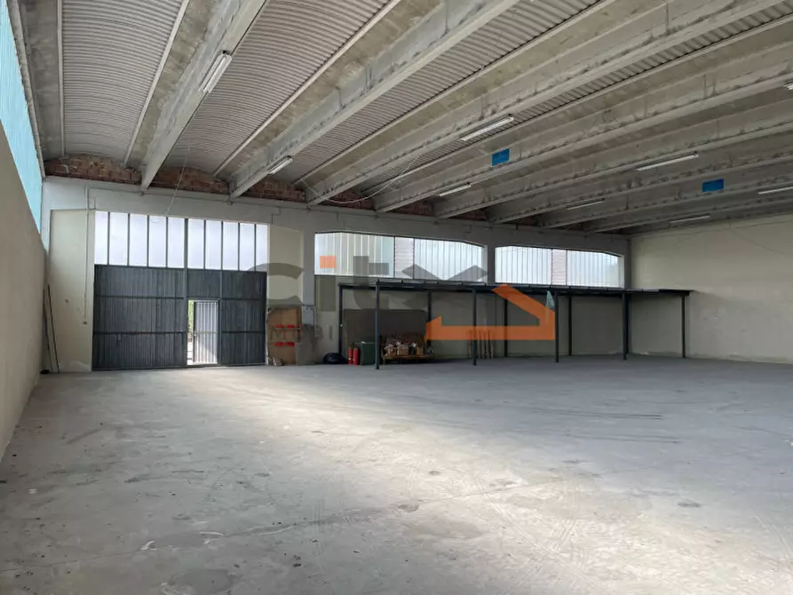 Immagine 10 di Capannone industriale in vendita  a Rosà