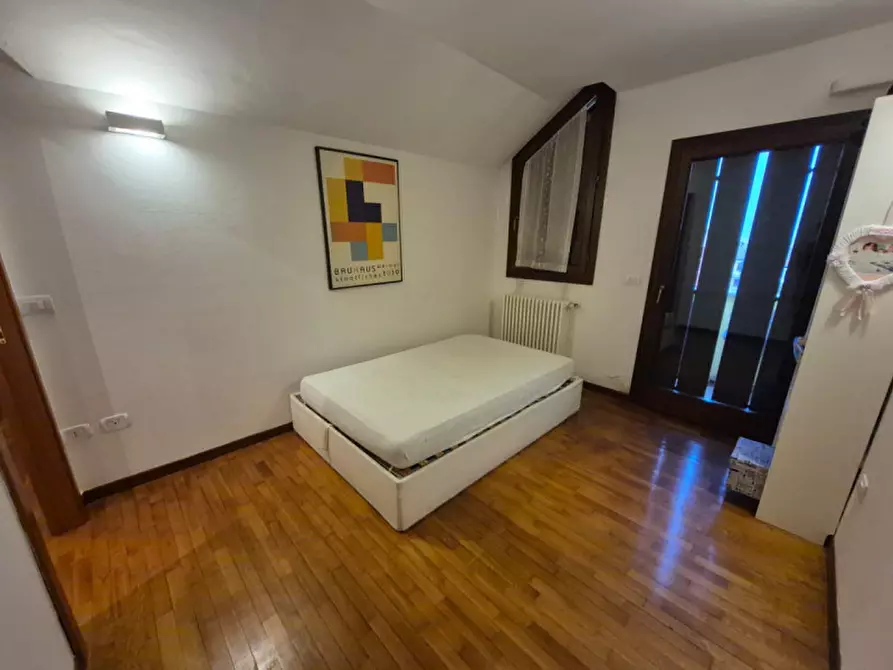 Immagine 17 di Appartamento in vendita  a Padova