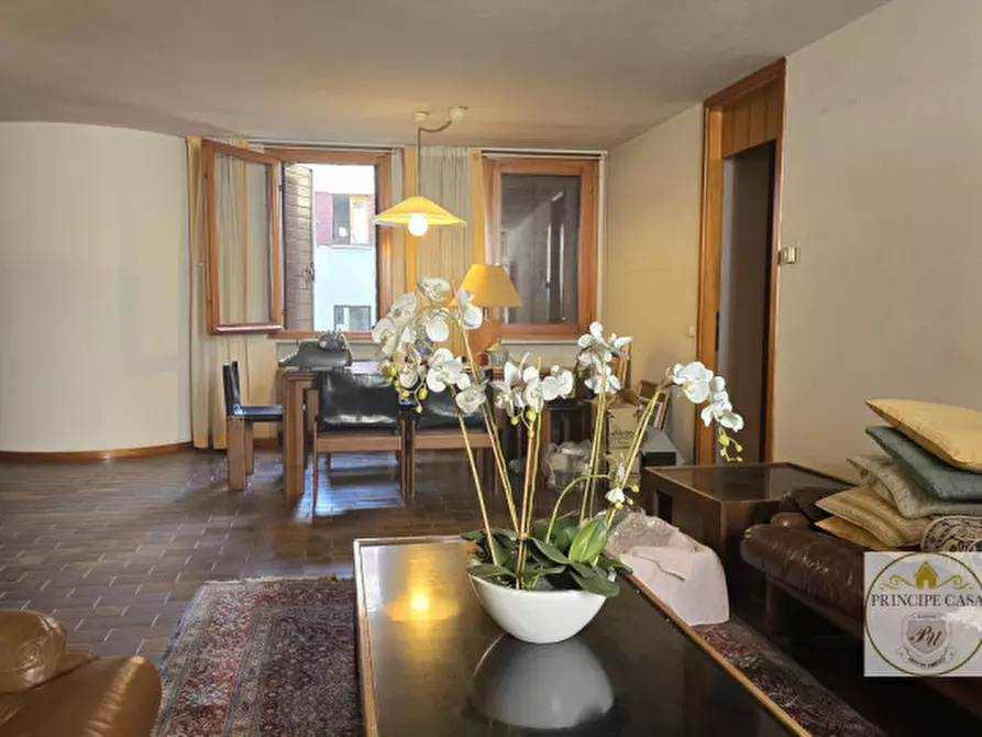 Immagine 2 di Palazzo in vendita  in via S. Rocco 17 19 a Este