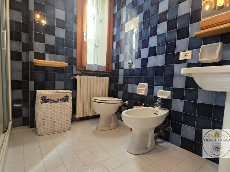 Immagine 21 di Palazzo in vendita  in via S. Rocco 17 19 a Este