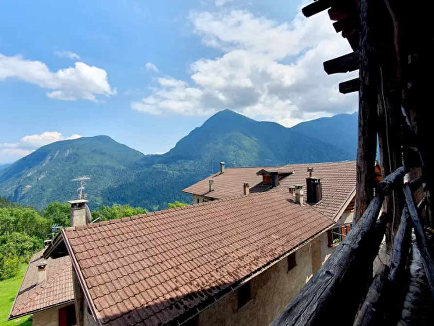 Immagine 13 di Appartamento in vendita  in Frazione Cort a Tre Ville