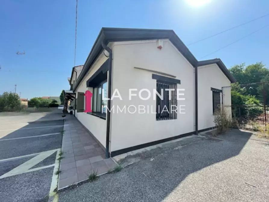 Immagine 3 di Negozio in vendita  a Vigonza