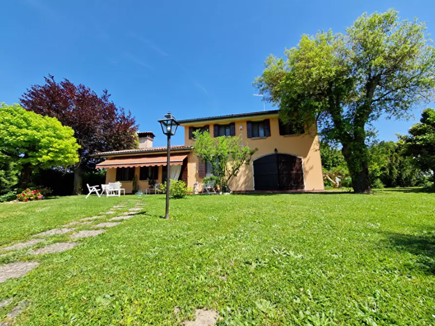 Immagine 1 di Villa in vendita  in Via Granzetta a Saonara